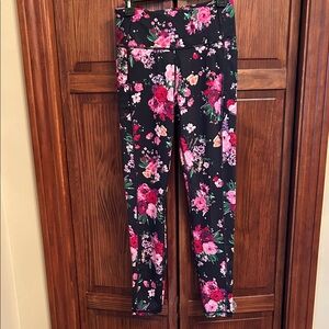 Victoria's Secret Black and Pink Floral Leggings. Like New. Medium